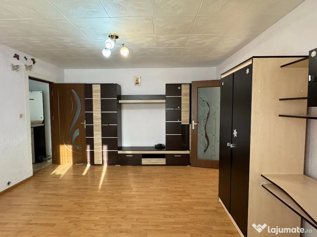 2 cam, 58 mp, etaj 3, zona Zahana - str. Toamnei