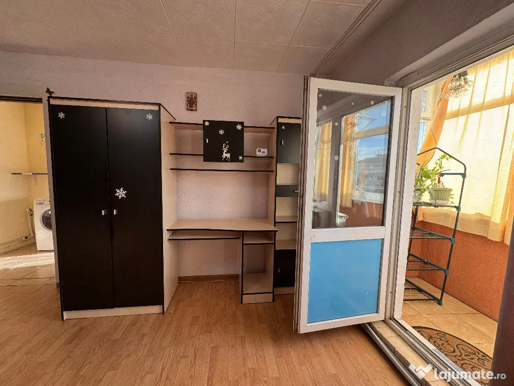 2 cam, 58 mp, etaj 3, zona Zahana - str. Toamnei