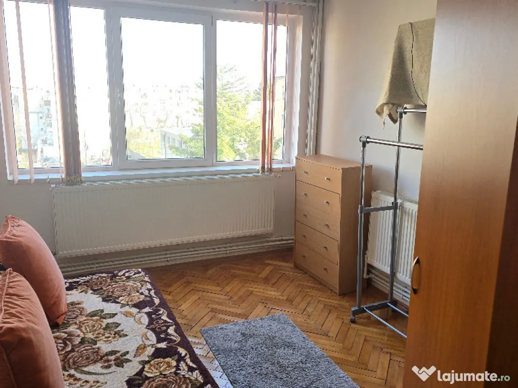 Vand sau inchiriez ap. 2 camere dec Deva, Balcescu, et. 3, mobilat 