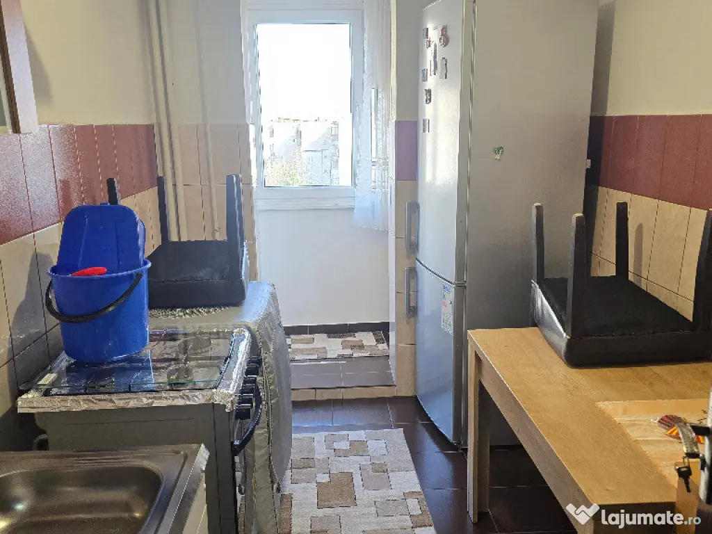 Vand sau inchiriez ap. 2 camere dec Deva, Balcescu, et. 3, mobilat 