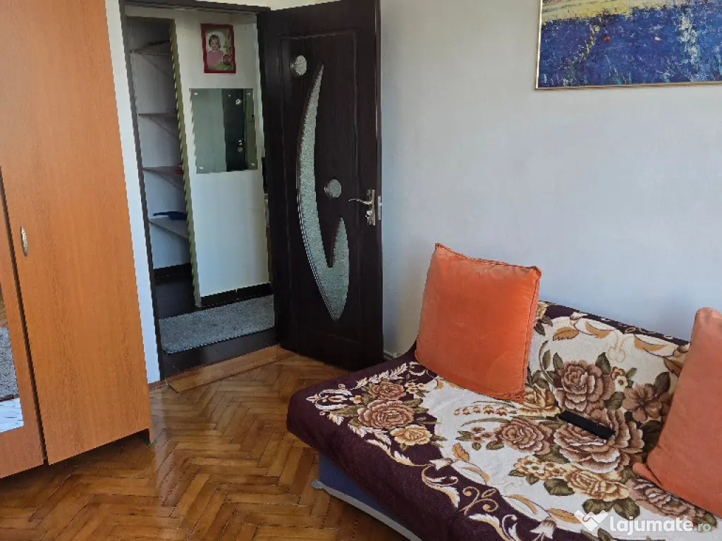 Vand sau inchiriez ap. 2 camere dec Deva, Balcescu, et. 3, mobilat 