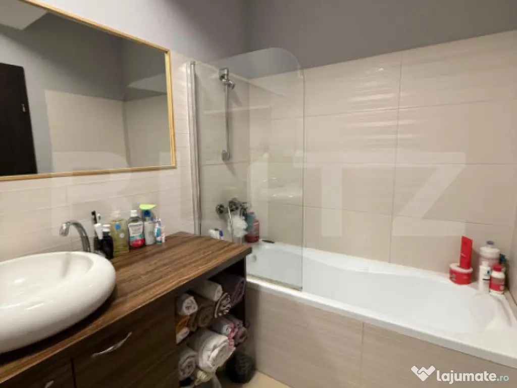 Apartament cu 3 camere, 80 mp utili, mobilat si utilat, parc 