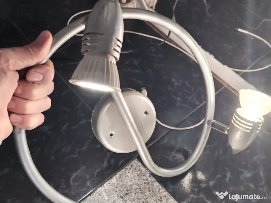 Aplica cu 3 spoturi led rotative