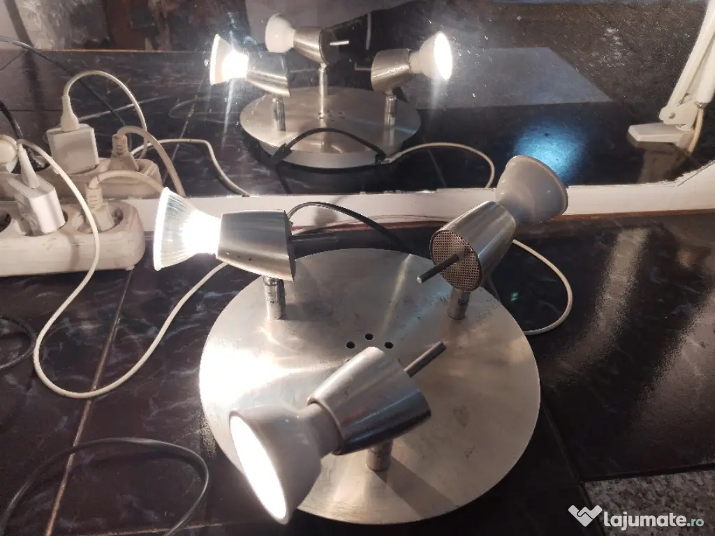 Aplica cu 3 spoturi led rotative