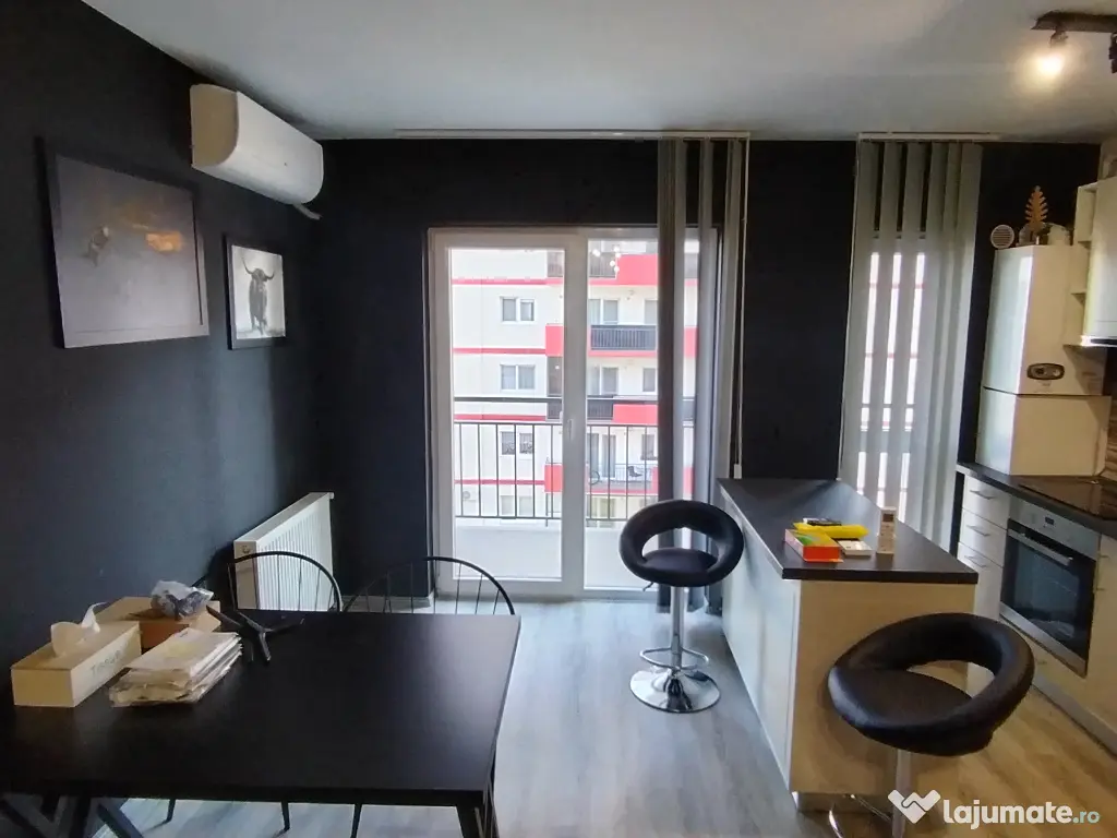 Vand apartament 2 camere. 