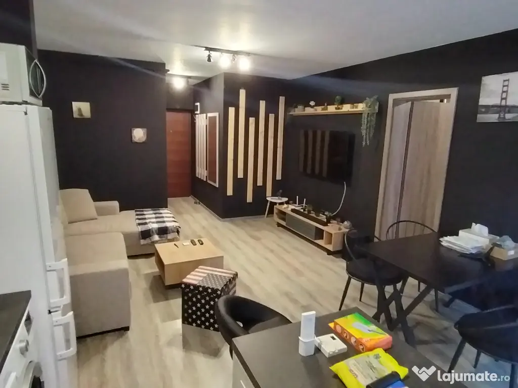 Vand apartament 2 camere. 