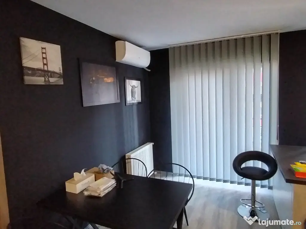 Vand apartament 2 camere. 