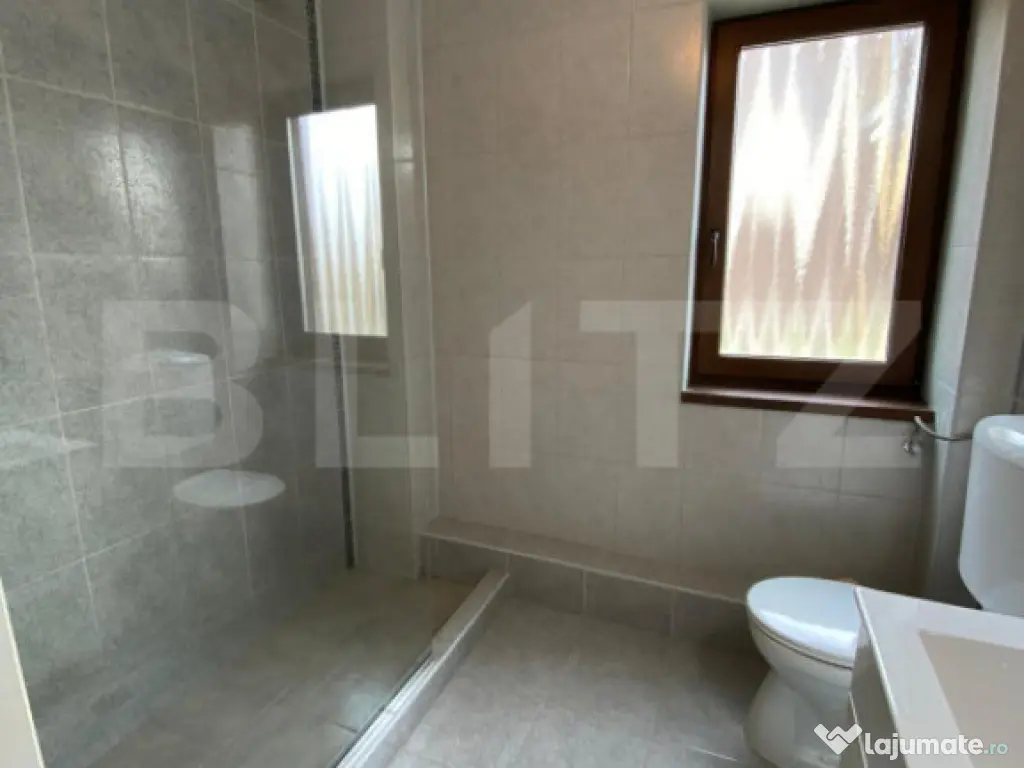 Apartament 3 camere, modern, 78 mp, parcare, zona Terra! 
