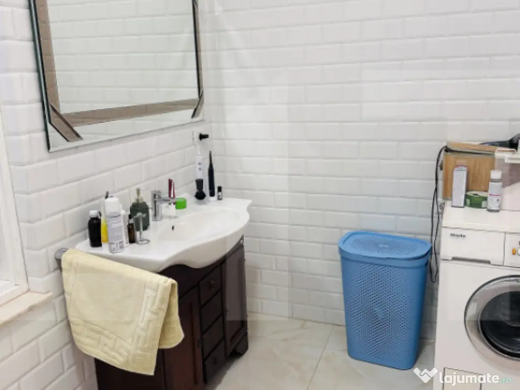 4 Camere Ultracentral, 90 mp utili, Etaj 2, Renovat 