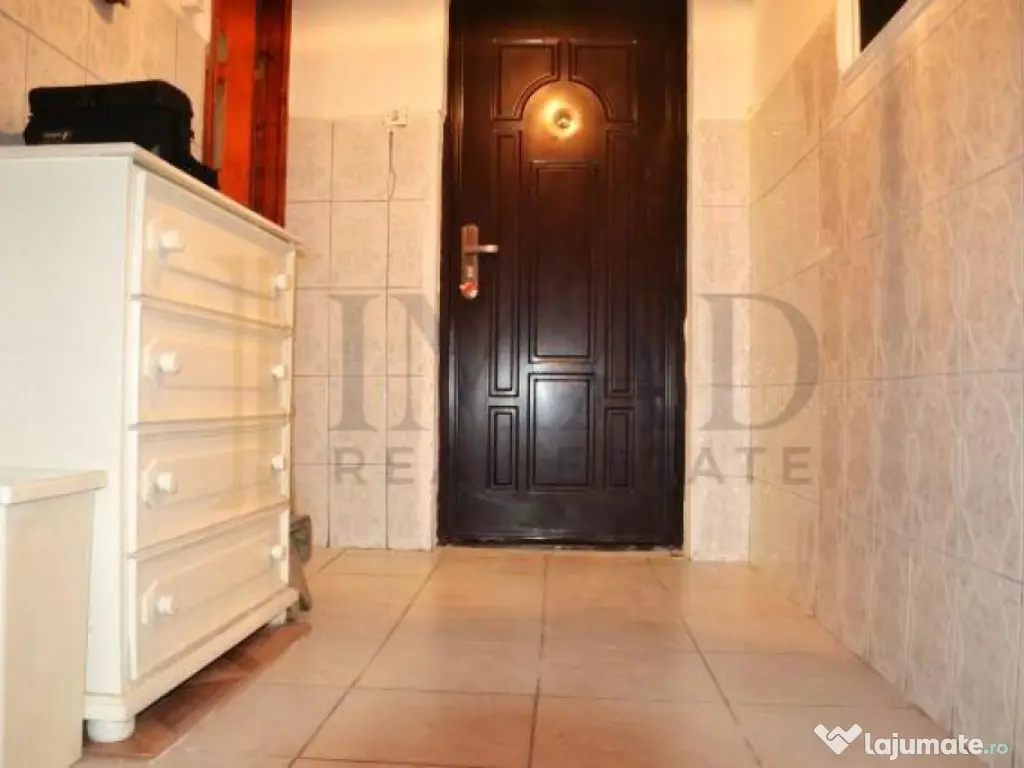 Parter cu super pret! apartament 2 camere in Targoviste Mic 