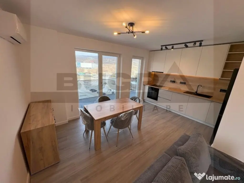 Apartament de 3 camere, modern, 75mp, parcare, zona straz... 
