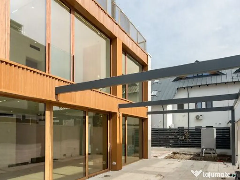 6cam/4dorm,5bai,95mp ampr,425mp teren,garaj,2parc/Volunta... 