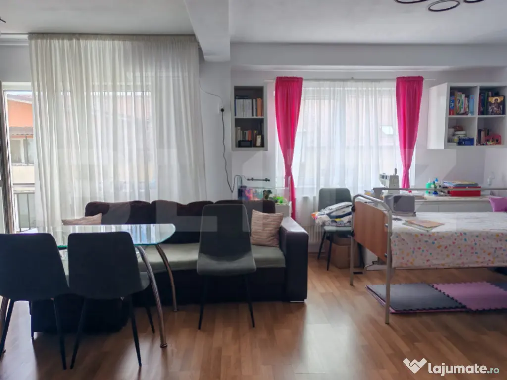 Apartament 2 camere, 58 mp, etaj intermediar, orientare sudi 