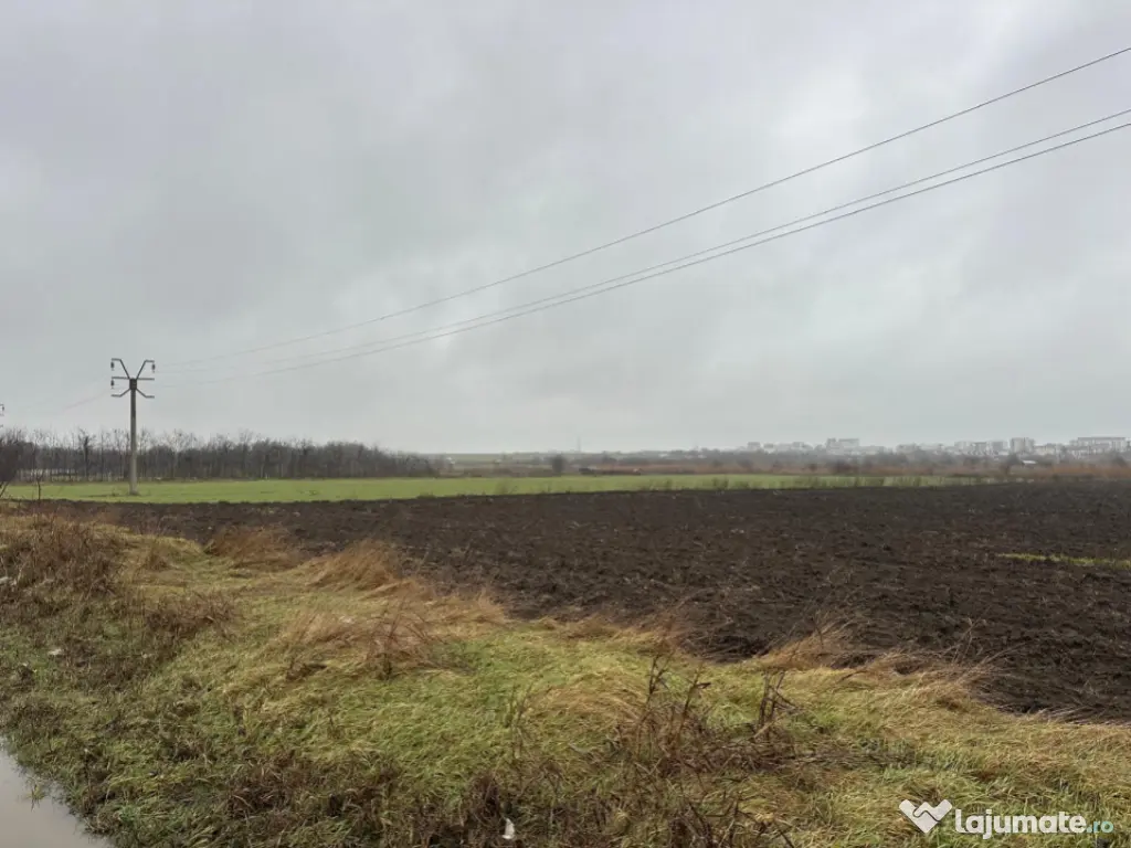 Teren situat in zona Lumina