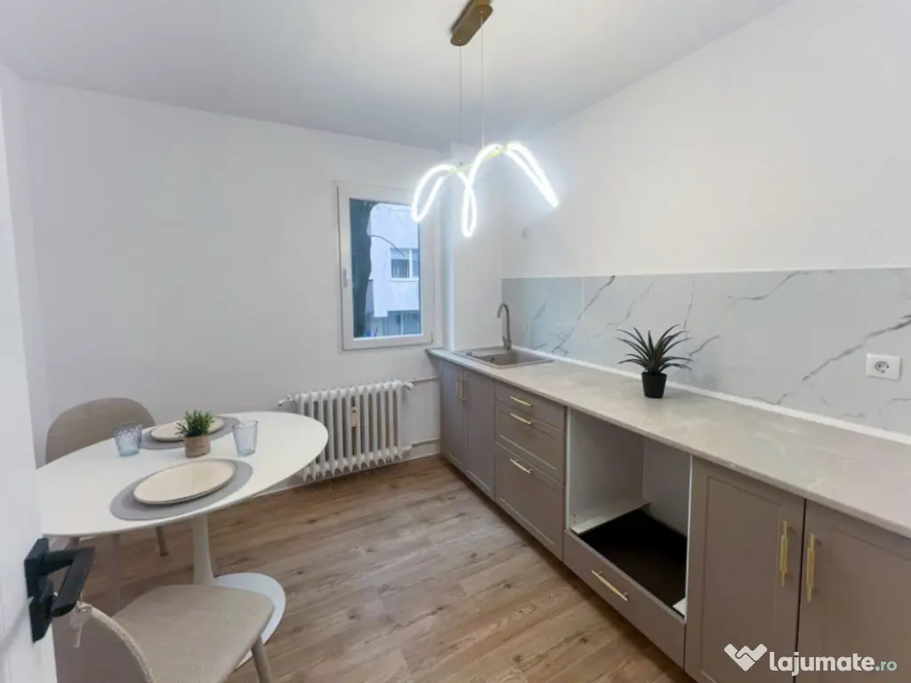 Apartament 2 camere, decomandat, Bulevardul Carol I, zona Ga 