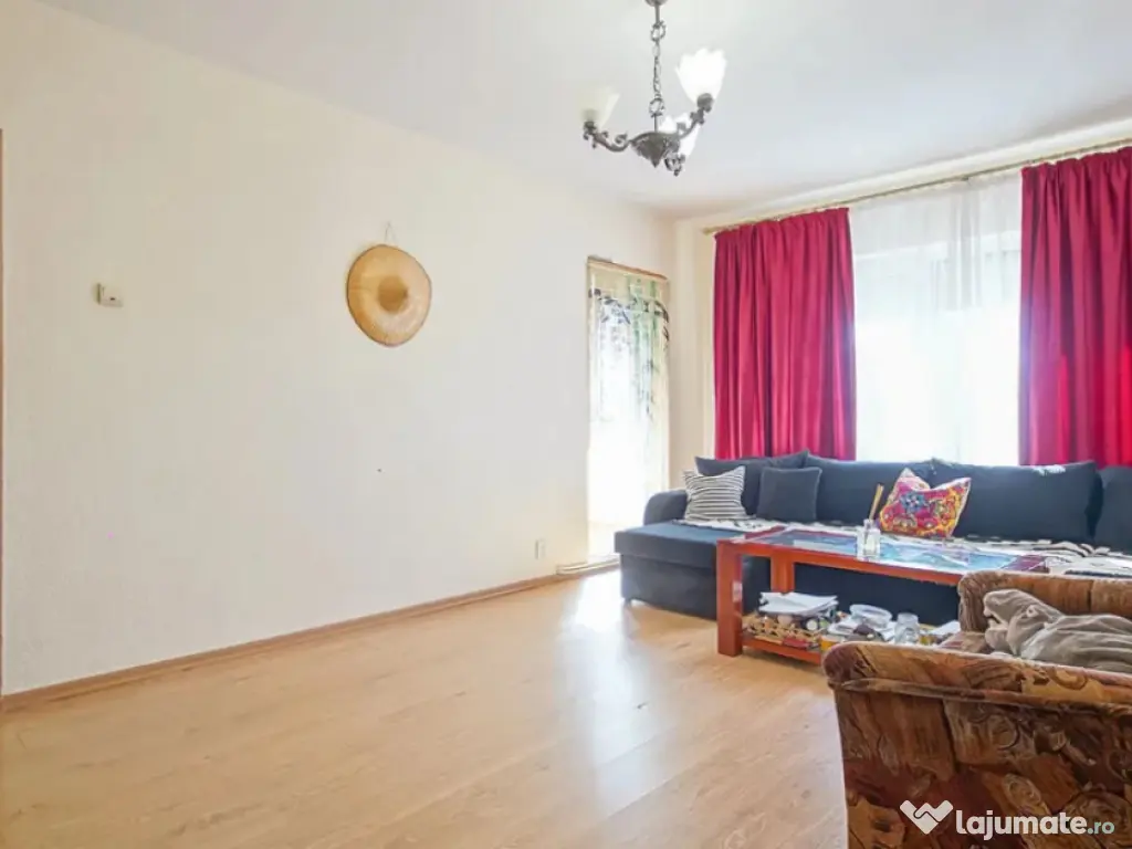 Apartament 3 camere, decomandat - zona Triaj 