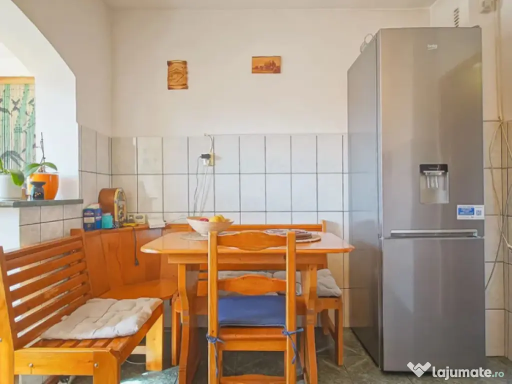 Apartament 3 camere, decomandat - zona Triaj 