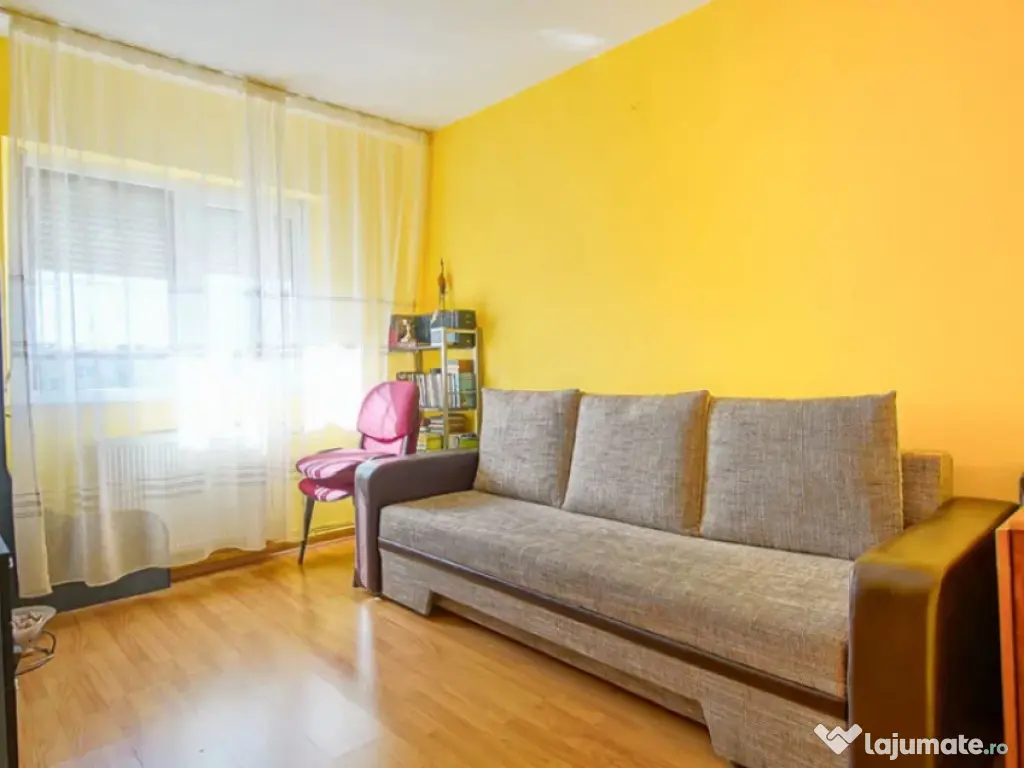 Apartament 3 camere, decomandat - zona Triaj 