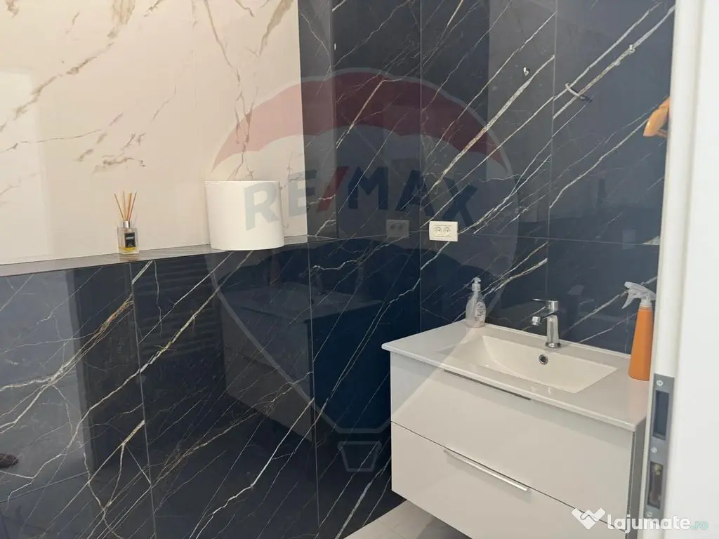 Spațiu comercial de închiriat 70 mp, în zona Universit... 