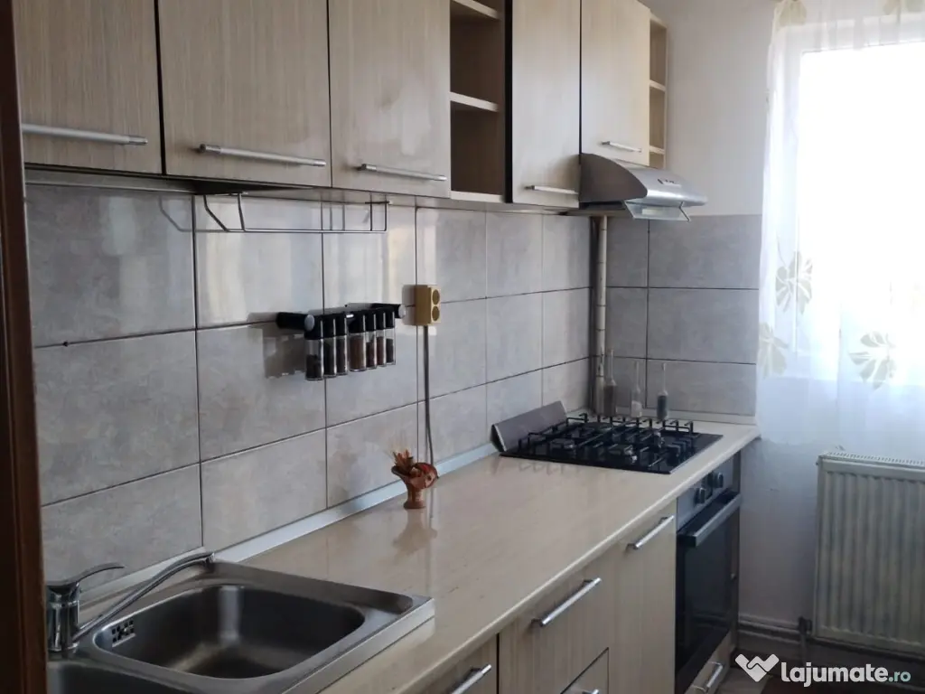 apartment 2 camere de închiriat 