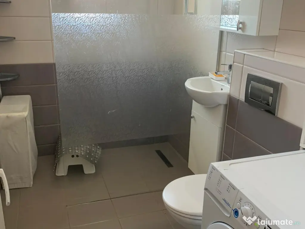 apartment 2 camere de închiriat 