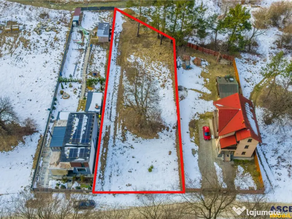 Film! Teren intravilan pe 1.300mp, arie apreciabila de case, 