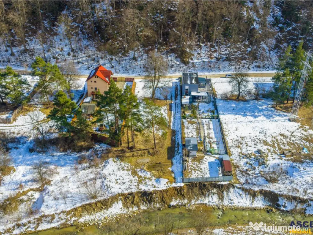 Film! Teren intravilan pe 1.300mp, arie apreciabila de case, 