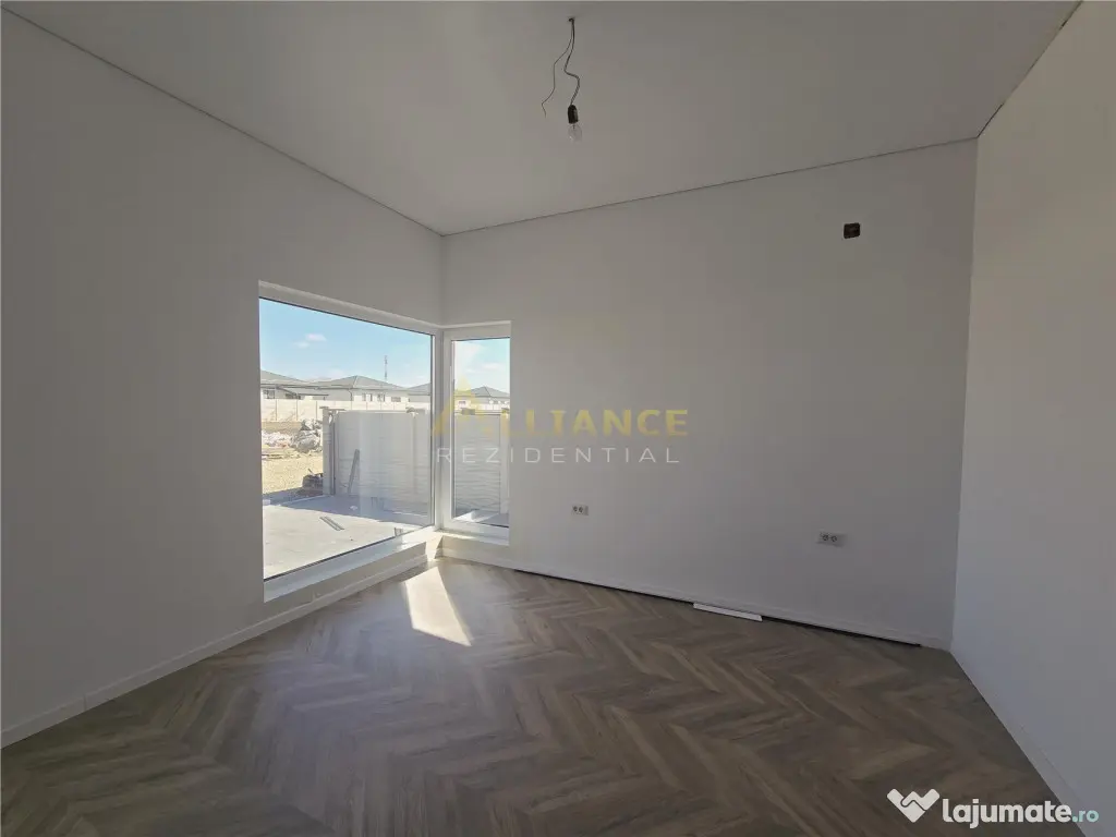 Casa individuala- 4 camere- 371mp teren- placa de beton 