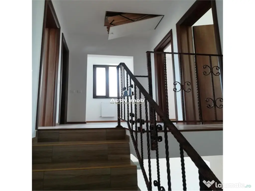 Casa- Vila - Prelungirea Ghencea -Cartierul Latin-149000E T 