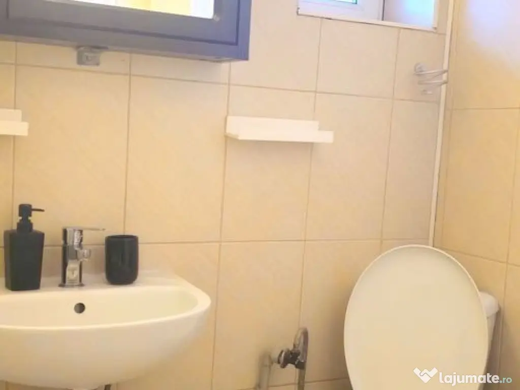 Apartament cu 2 camere la casa, 70 mp - zona centrala 