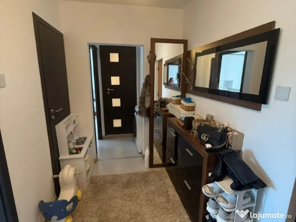 Apartament 2 camere decomandat loc parcare inclus PROPRIETAR Deleni