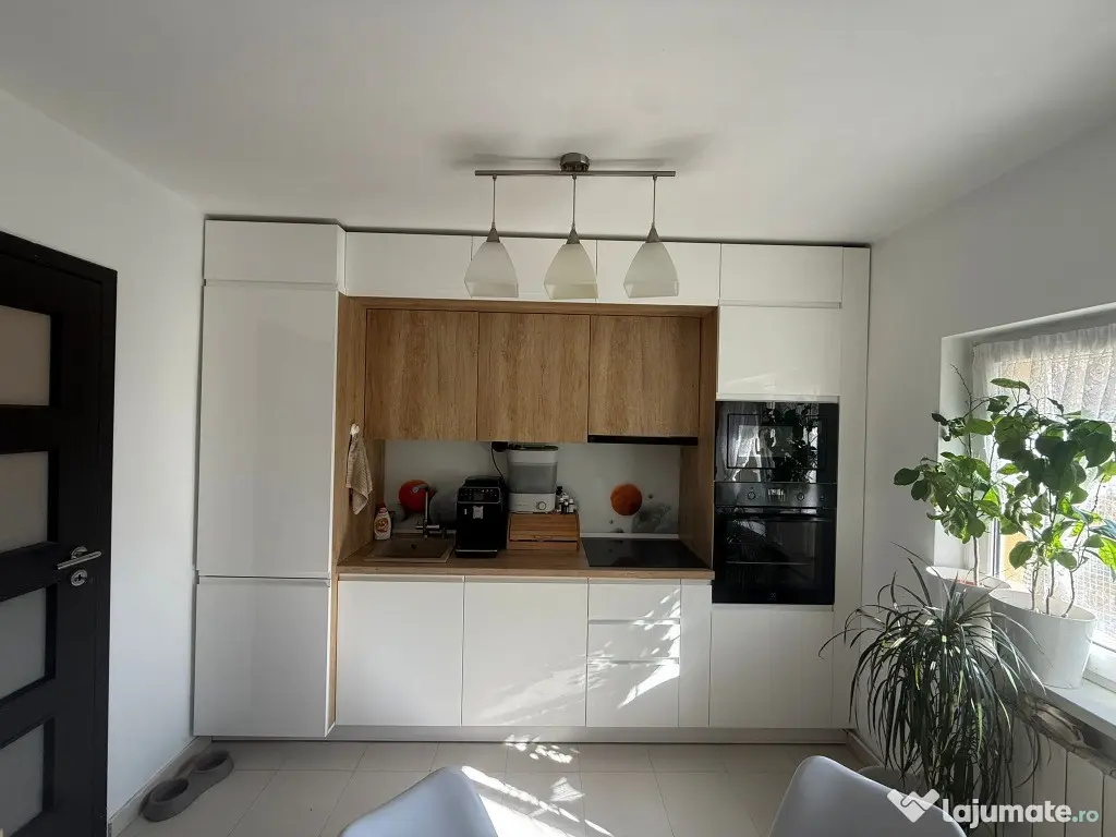 Apartament 2 camere decomandat loc parcare inclus PROPRIETAR Deleni