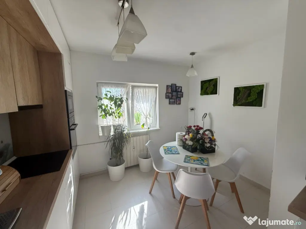 Apartament 2 camere decomandat loc parcare inclus PROPRIETAR Deleni