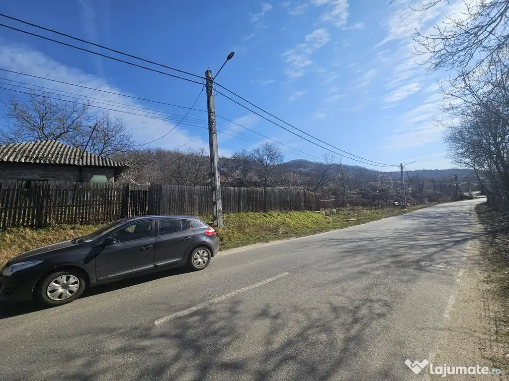 Teren 690 mp, deschidere 50 m, utilități – 1 km Prim?... 