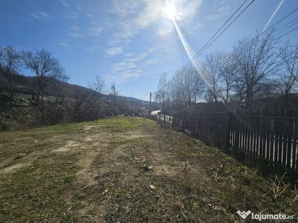 Teren 690 mp, deschidere 50 m, utilități – 1 km Prim?... 