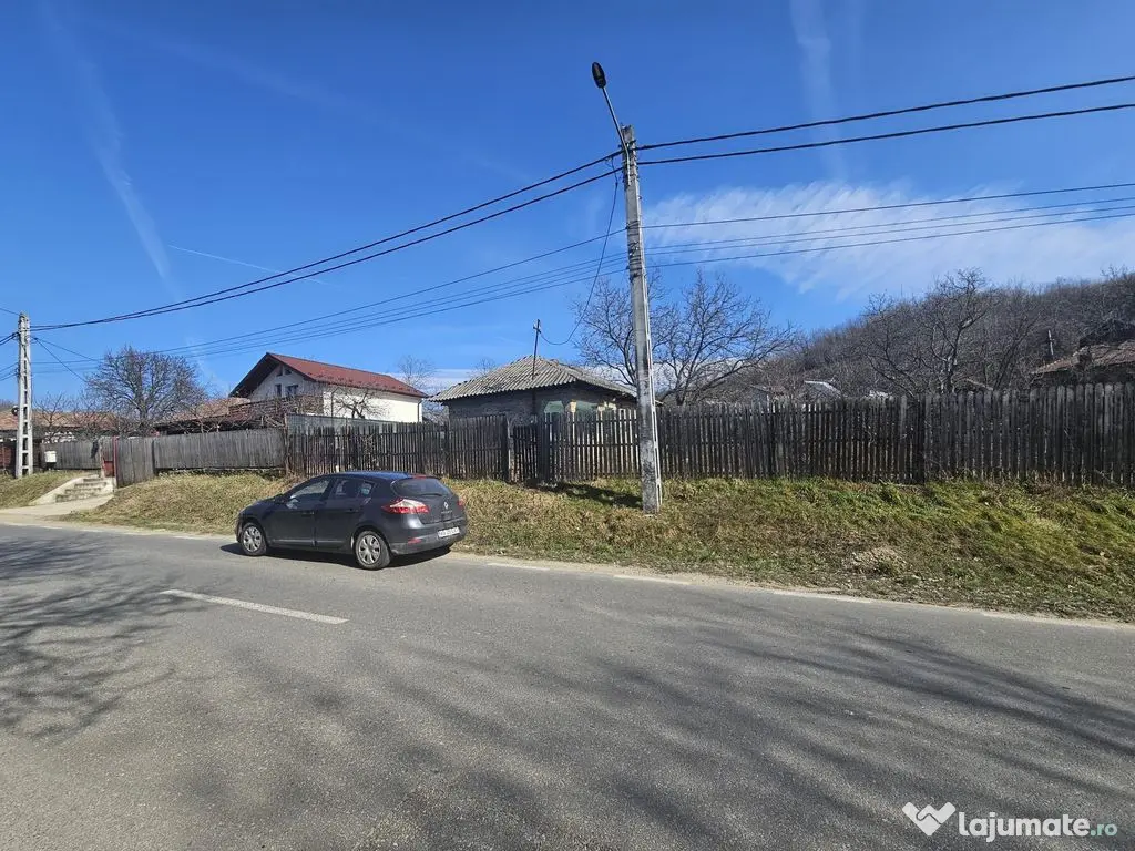 Teren 690 mp, deschidere 50 m, utilități – 1 km Prim?... 