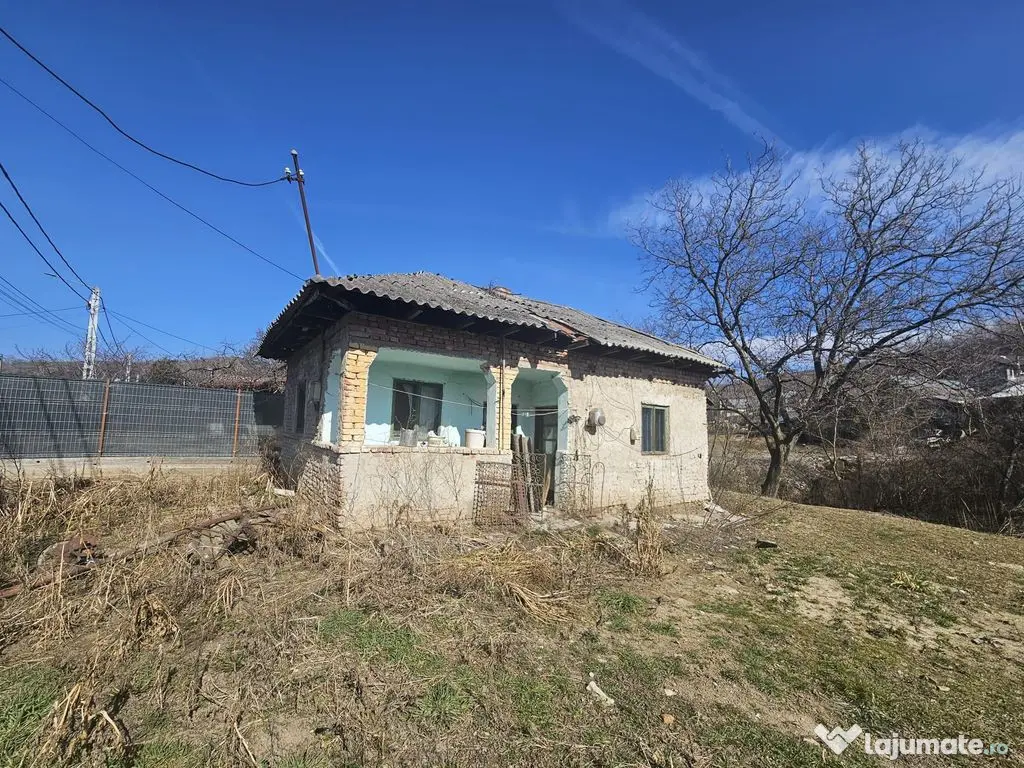 Teren 690 mp, deschidere 50 m, utilități – 1 km Prim?... 