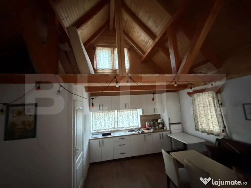 Cabană deosebită cu livadă și panoramă superbă–refug 