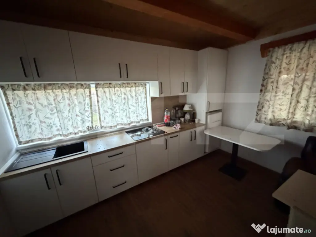 Cabană deosebită cu livadă și panoramă superbă–refug 