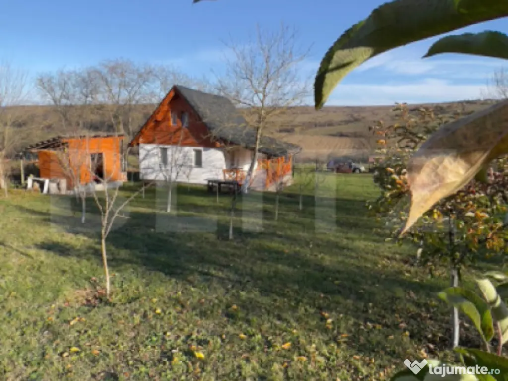 Cabană deosebită cu livadă și panoramă superbă–refug 