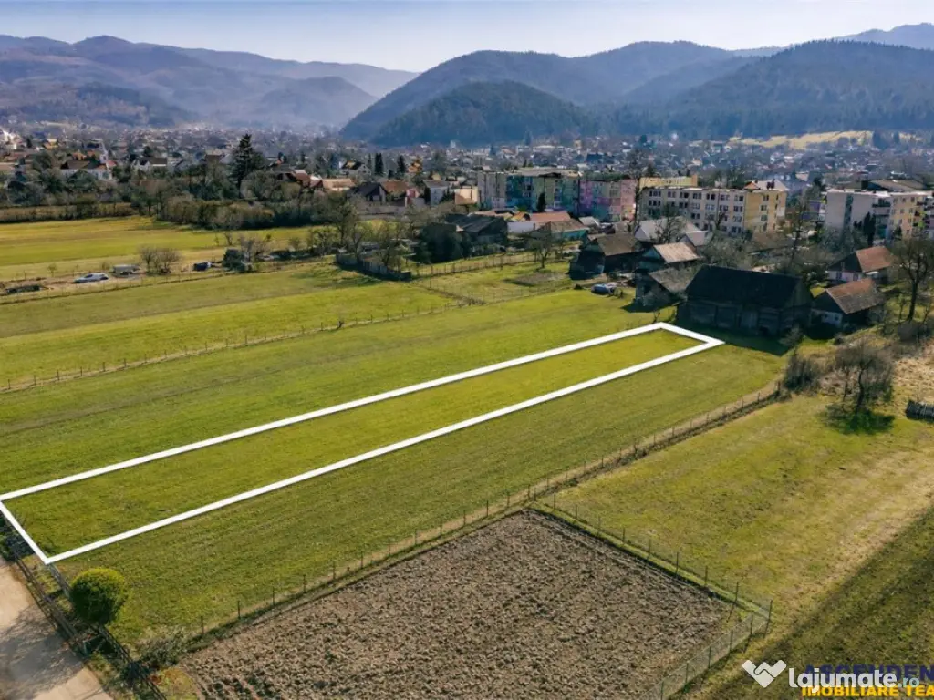 Film! 1.500 mp teren intravilan, cu documentie urbanistica,