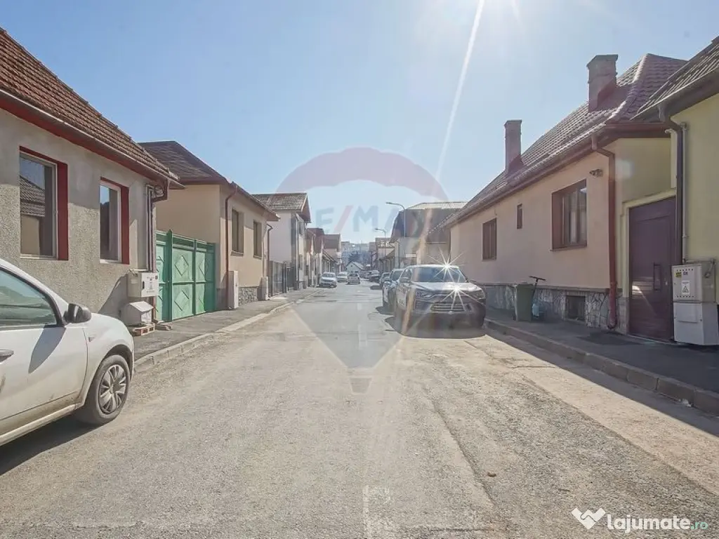 COMISION 0%! CASA SINGURA IN CURTE RENOVATA |STRADA MIRAS...