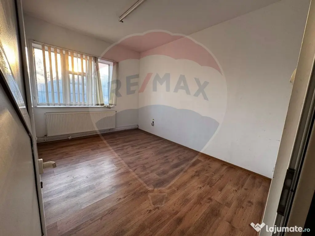 Spațiu industrial (Hala) si cladire birouri 