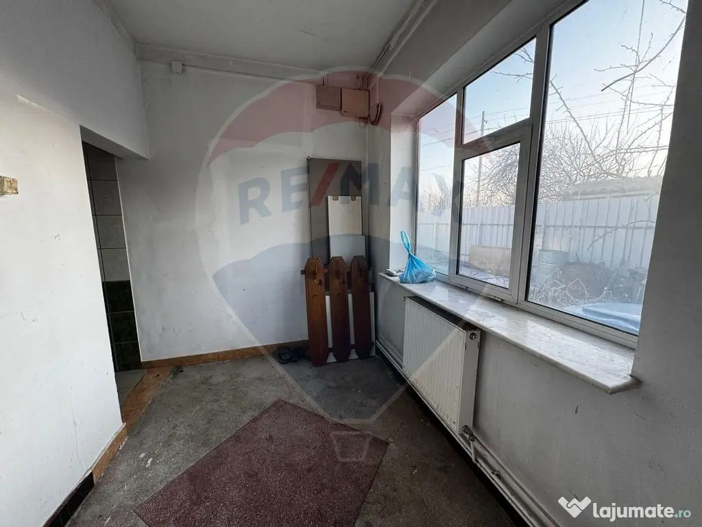 Spațiu industrial (Hala) si cladire birouri 