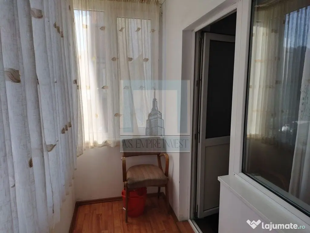 Apartament 2 camere decomandat, et.1/4 - zona Astra 