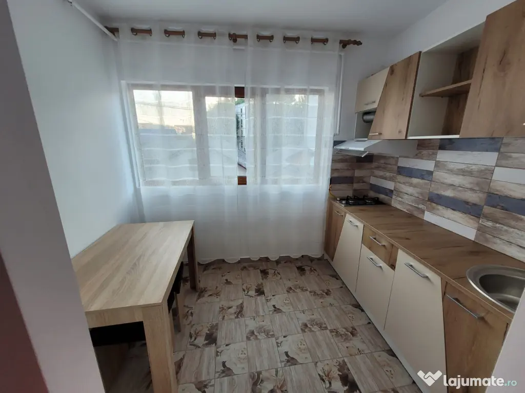 Garsoniera de inchiriat zona Auchan TITAN 