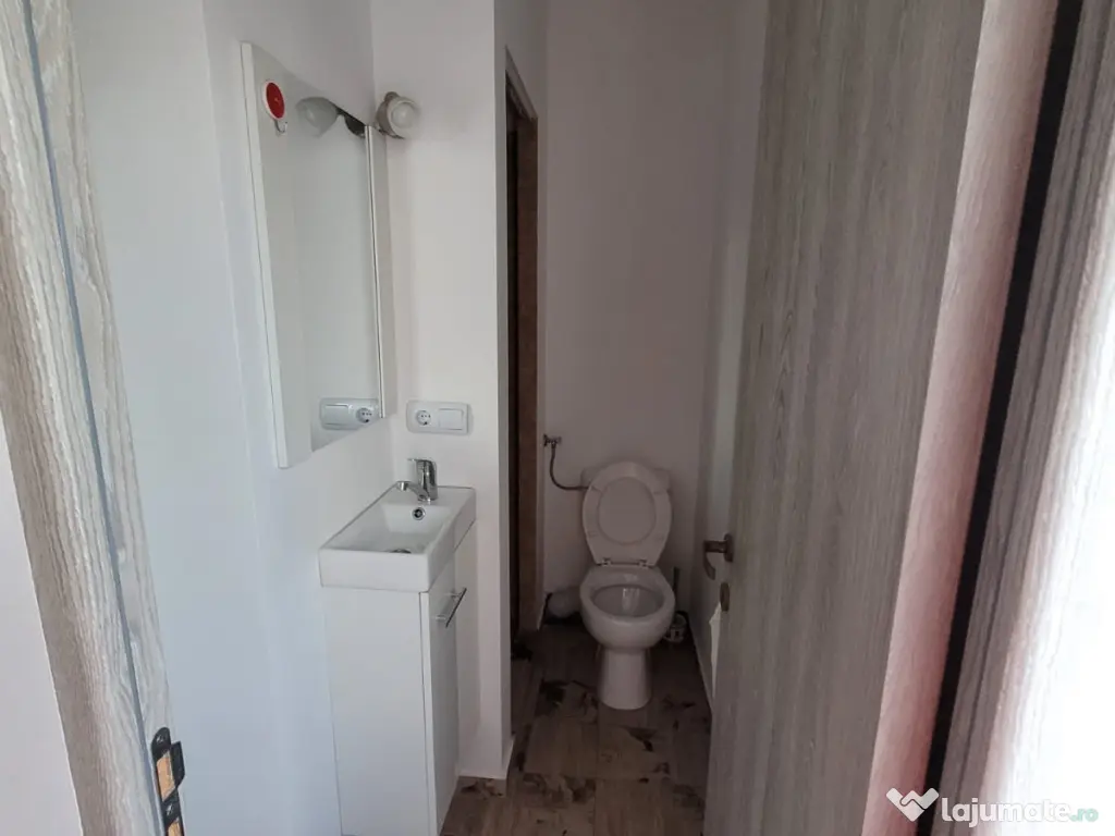 Garsoniera de inchiriat zona Auchan TITAN 