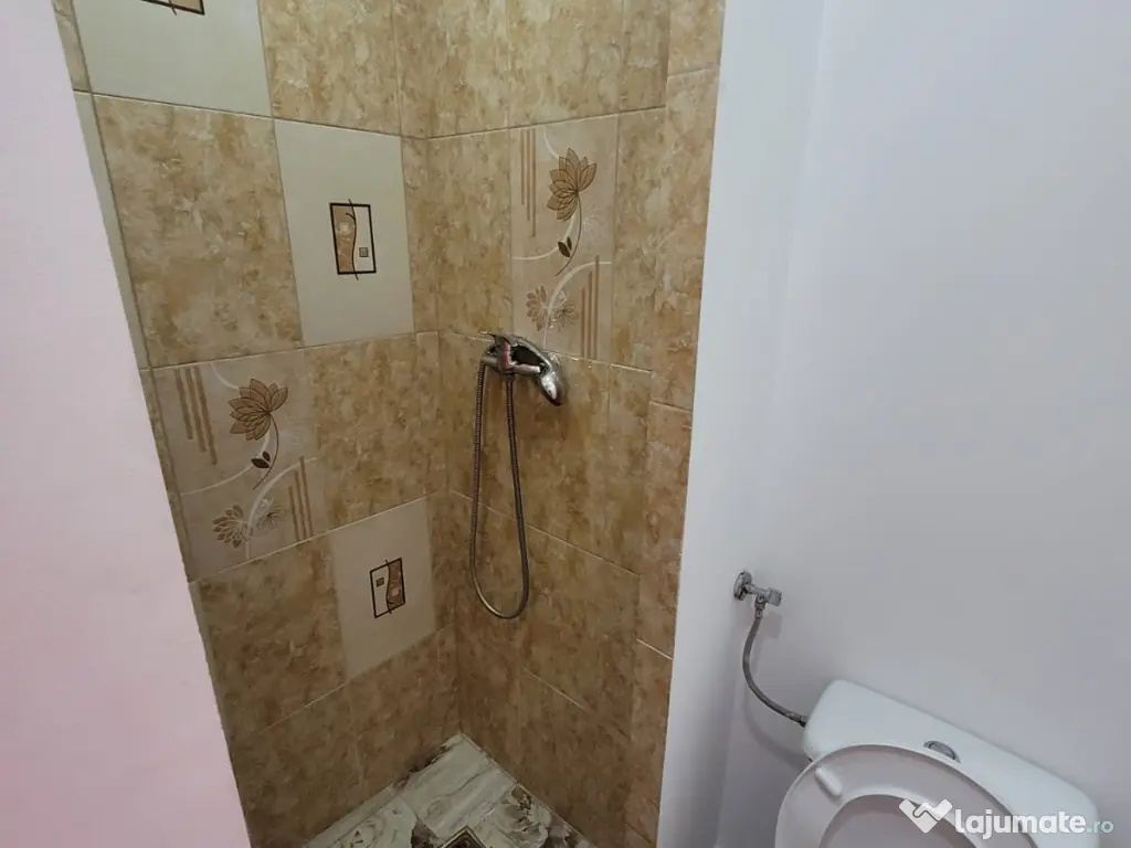 Garsoniera de inchiriat zona Auchan TITAN 