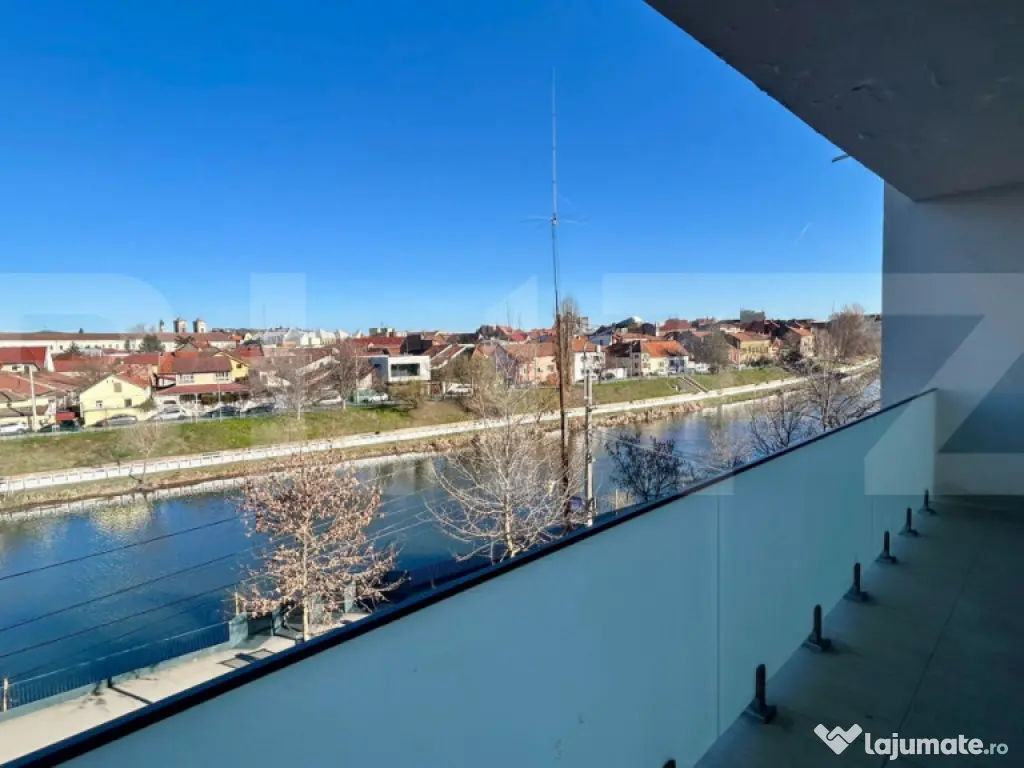 Apartament 3 camere , 80 mp , 2 bai , parcare subterana , pr 