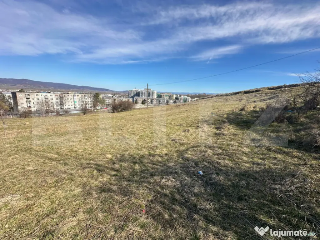 Teren 1830 mp Deva – extravilan cu demersuri intravilan ?? 